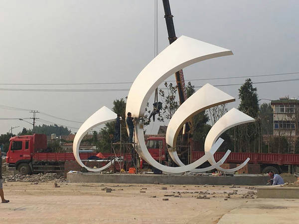 ���h����V������